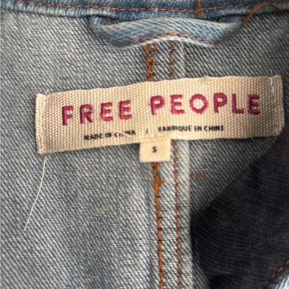 Free People Light Blue Denim Jacket with Black Trim - Picture 3 of 6